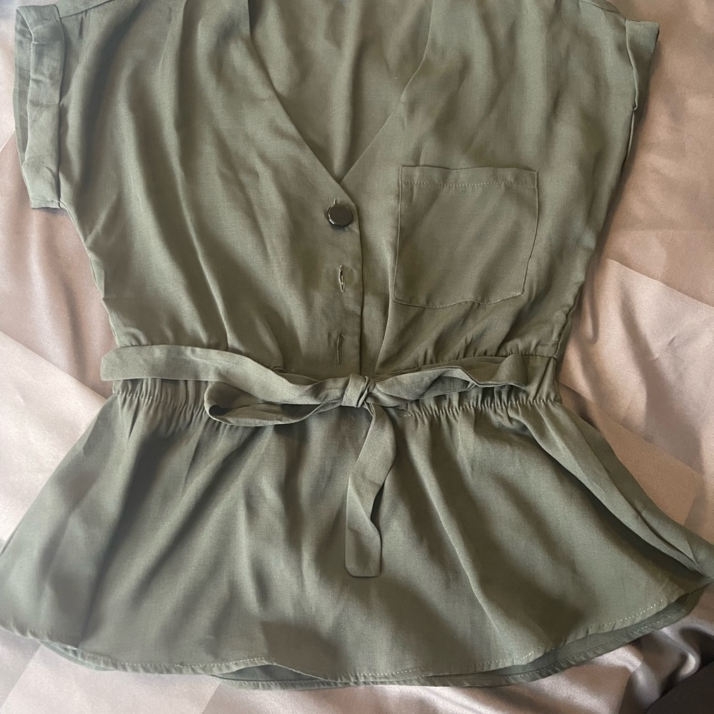 Too/blouse - Picture 3 of 3